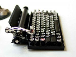 Беспроводная клавиатура QwerkyWriter